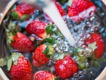 Washing strawberries